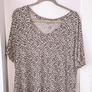 american eagle cheetah print t shirt